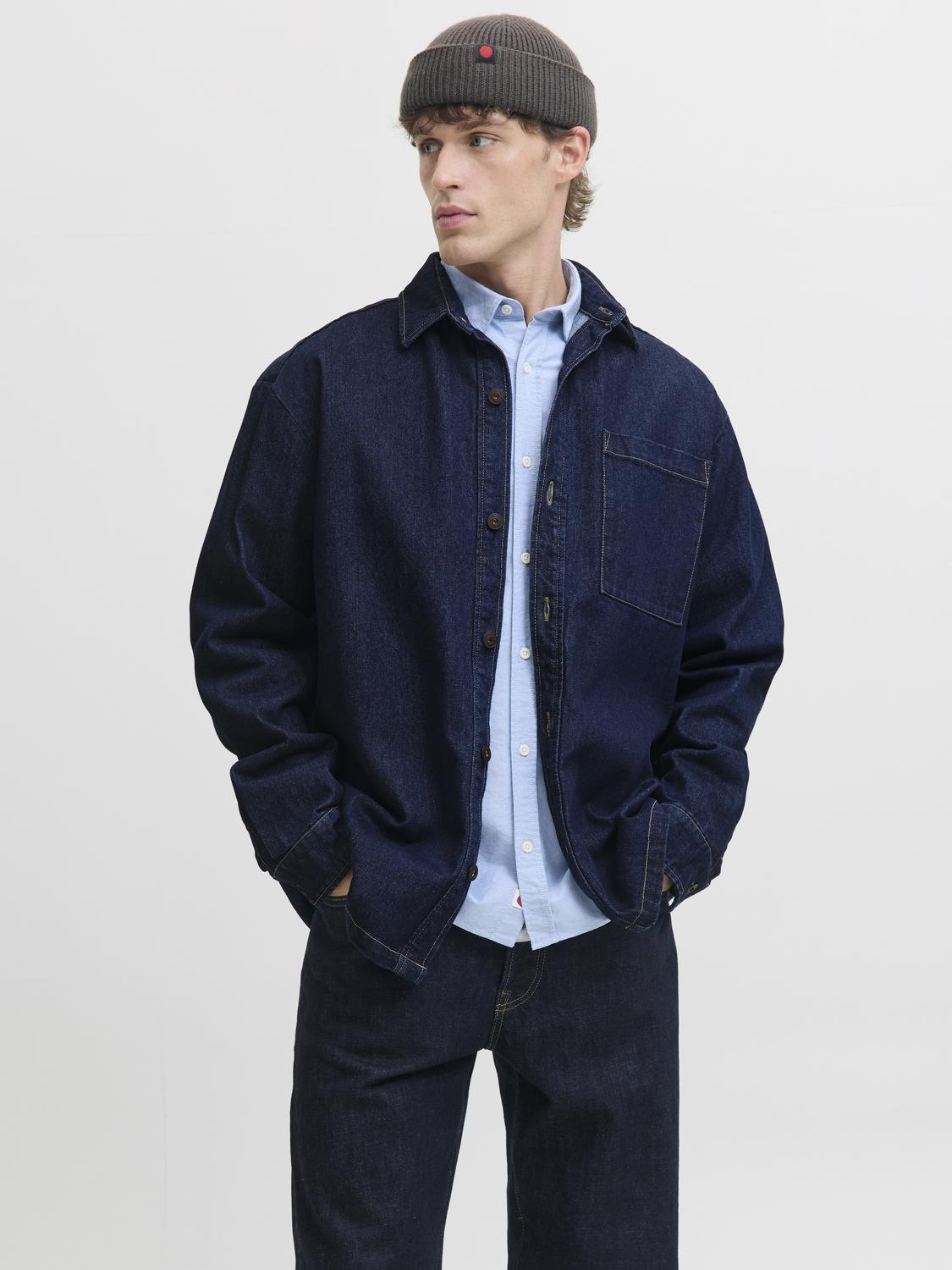 model_shot-front